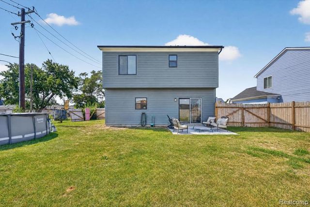 25760 Groveland Street, Roseville, MI 48066