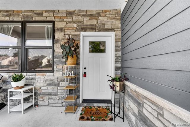 25760 Groveland Street, Roseville, MI 48066