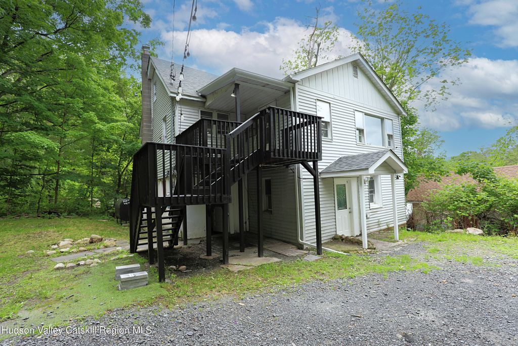 17 Rear Chapel Street, Ellenville, NY 12428