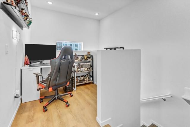 402 Creekside Cir, San Diego, CA 92114