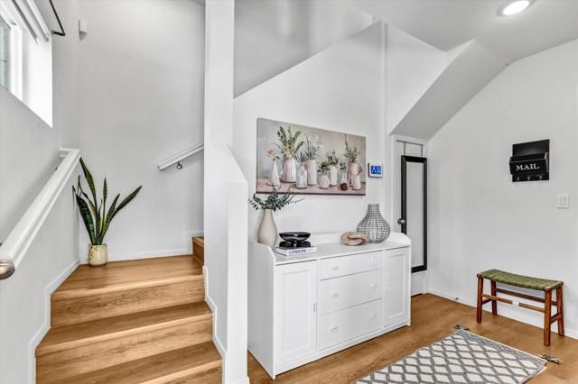 402 Creekside Cir, San Diego, CA 92114