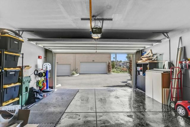 402 Creekside Cir, San Diego, CA 92114