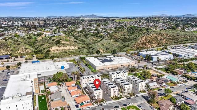 402 Creekside Cir, San Diego, CA 92114