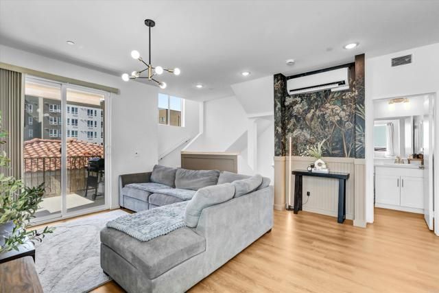 402 Creekside Cir, San Diego, CA 92114