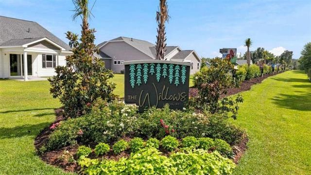 127 Little Cedar Dr., Loris, SC 29569