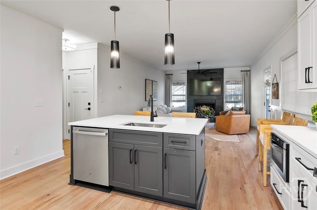 Image 13 of property listing at 1060 Cobblestone Lane, Bogart, GA 30622