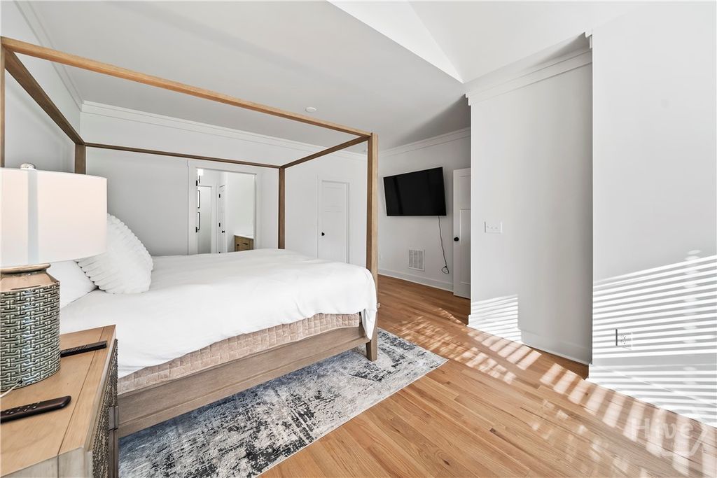 Image 19 of property listing at 1060 Cobblestone Lane, Bogart, GA 30622