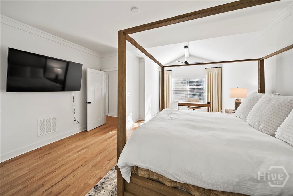 Image 20 of property listing at 1060 Cobblestone Lane, Bogart, GA 30622