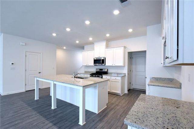 572 Sausalito Walk, Suwanee, GA 30024