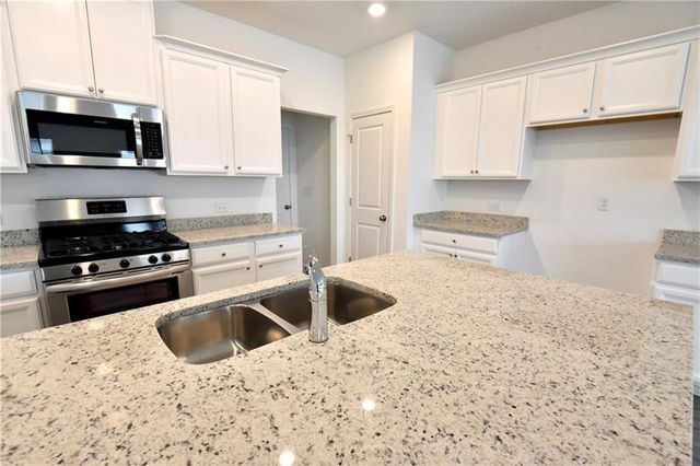 572 Sausalito Walk, Suwanee, GA 30024