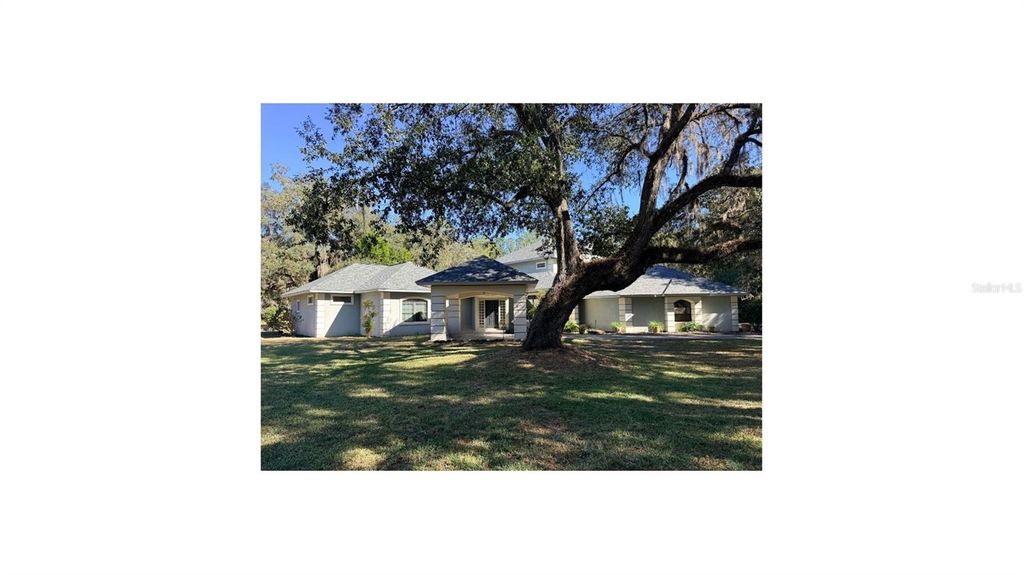 Image 2 of property listing at 6191 NE 72ND PLACE, Silver Springs, FL 34488