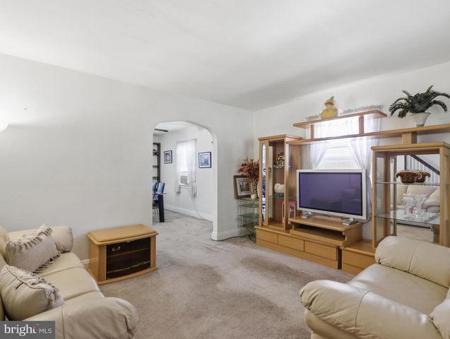 2620 LIBERTY PKWY, Baltimore, MD 21222