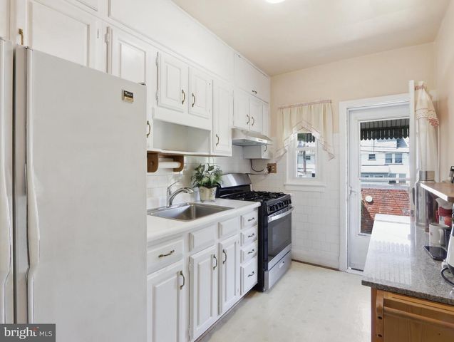 2620 LIBERTY PKWY, Baltimore, MD 21222