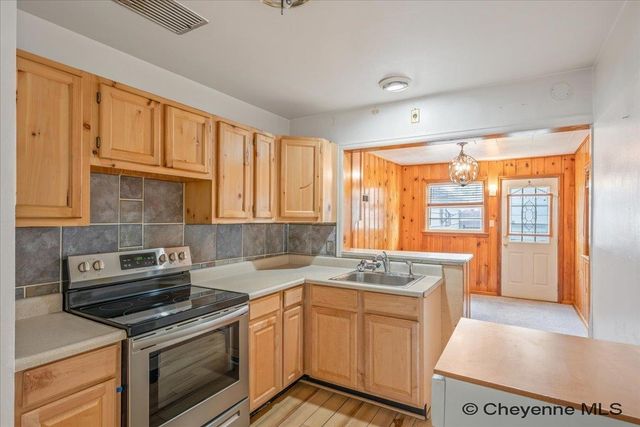 3607 ALEXANDER AVE, Cheyenne, WY 82001