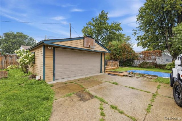 20435 Catalano Street, Clinton Township, MI 48035