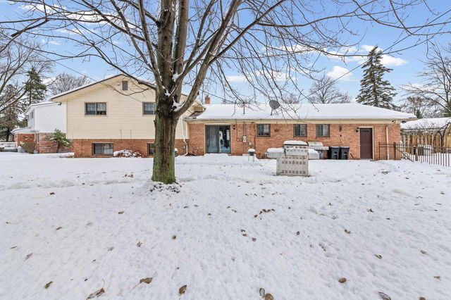 4211 Briar Drive, Shelby Twp, MI 48316