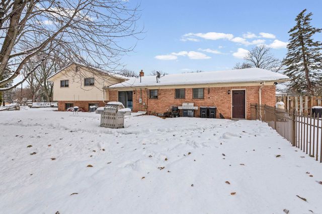 4211 Briar Drive, Shelby Twp, MI 48316