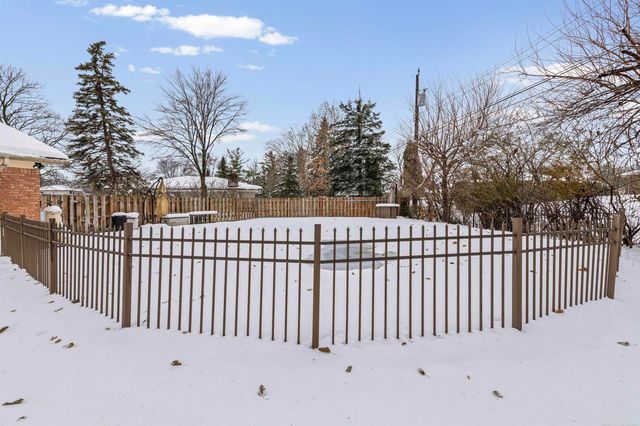 4211 Briar Drive, Shelby Twp, MI 48316