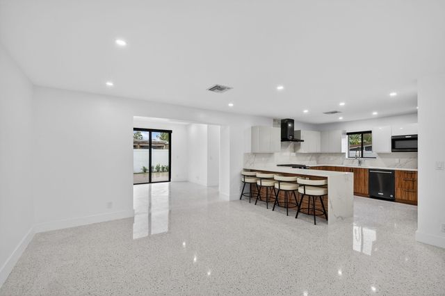 504 Flotilla Road, North Palm Beach, FL 33408