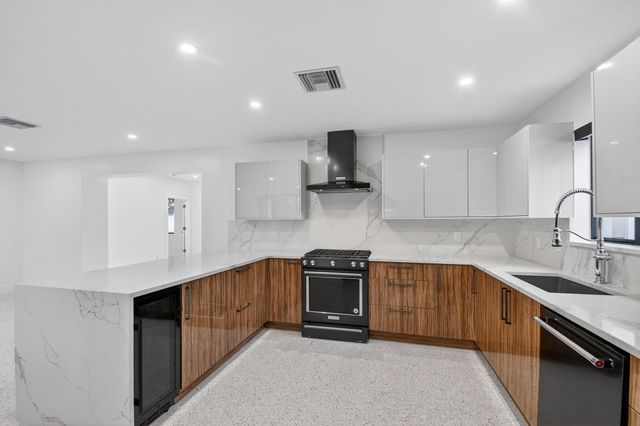 504 Flotilla Road, North Palm Beach, FL 33408
