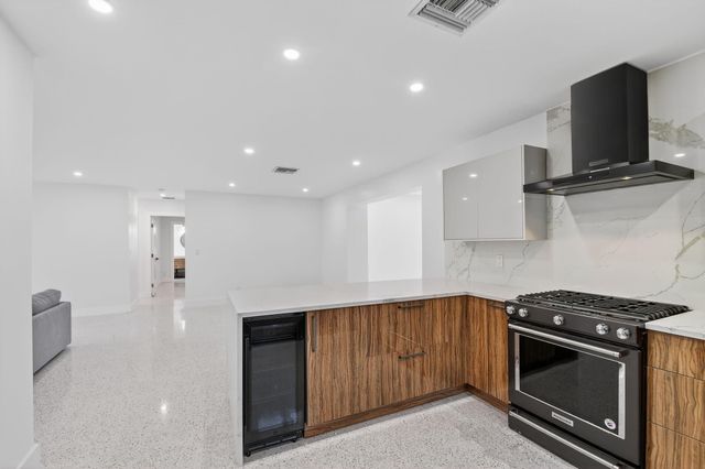 504 Flotilla Road, North Palm Beach, FL 33408