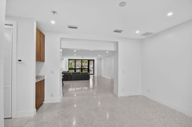 504 Flotilla Road, North Palm Beach, FL 33408