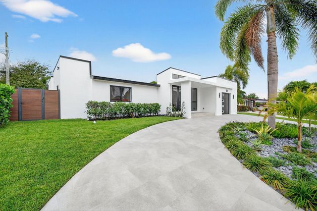 504 Flotilla Road, North Palm Beach, FL 33408