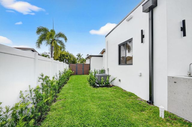 504 Flotilla Road, North Palm Beach, FL 33408