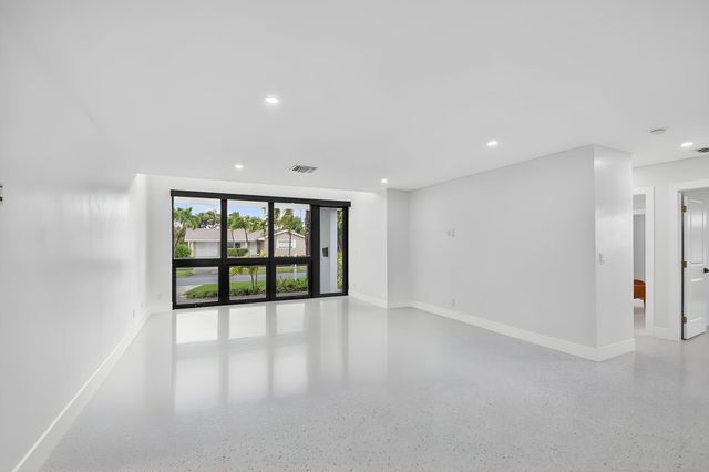 504 Flotilla Road, North Palm Beach, FL 33408