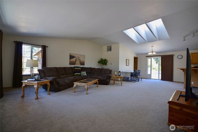 14638 Lawrence Lake Road SE, Yelm, WA 98597