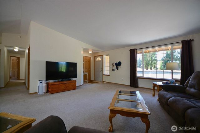 14638 Lawrence Lake Road SE, Yelm, WA 98597