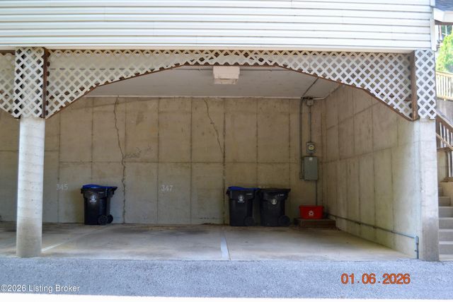 347 Kenilworth Rd, Louisville, KY 40206