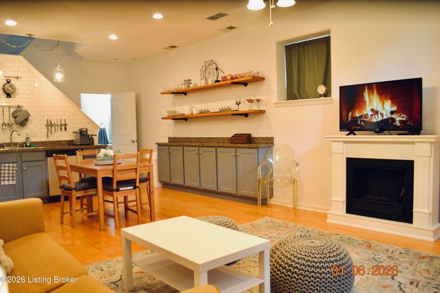 347 Kenilworth Rd, Louisville, KY 40206