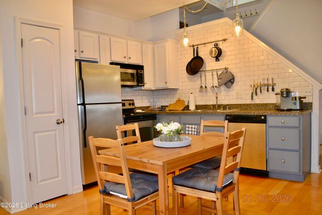 347 Kenilworth Rd, Louisville, KY 40206