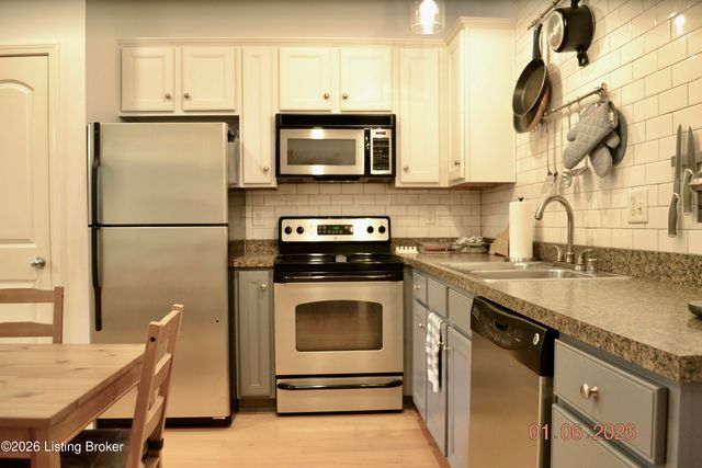 347 Kenilworth Rd, Louisville, KY 40206