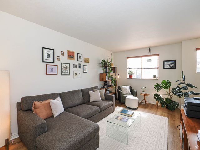 8292 S BELLINGHAM DR, Sandy, UT 84070