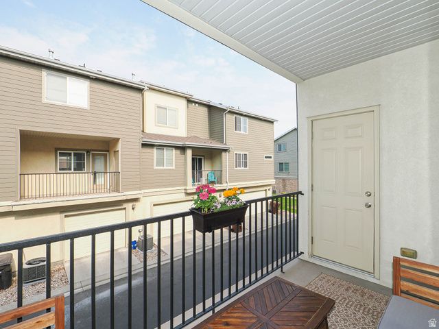 8292 S BELLINGHAM DR, Sandy, UT 84070
