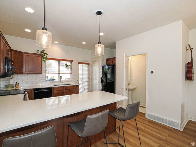 8292 S BELLINGHAM DR, Sandy, UT 84070