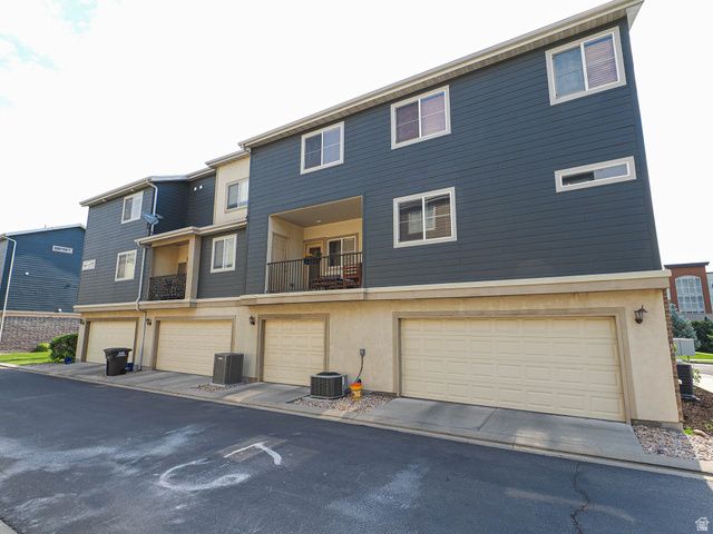 8292 S BELLINGHAM DR, Sandy, UT 84070