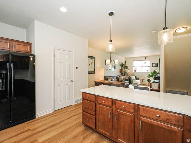 8292 S BELLINGHAM DR, Sandy, UT 84070