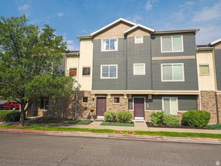 8292 S BELLINGHAM DR, Sandy, UT 84070