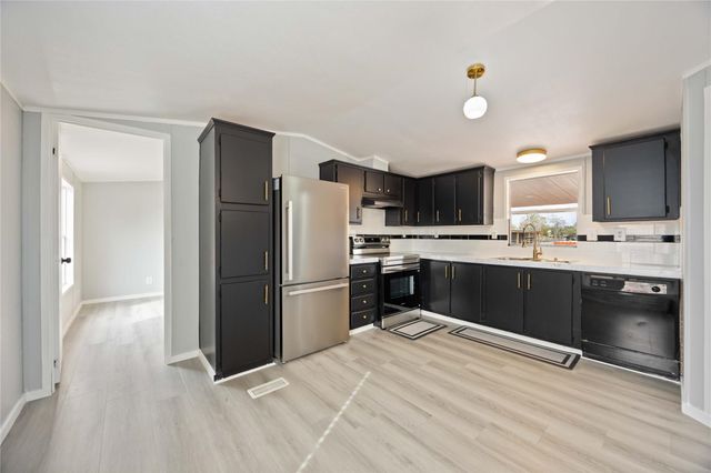 3001 Fm 360 Unit B Road, Rosenberg, TX 77471