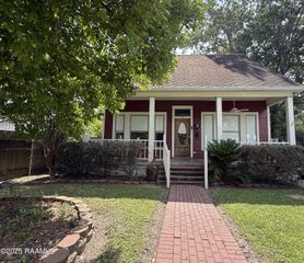 121 N 9th Street, Eunice, LA 70535