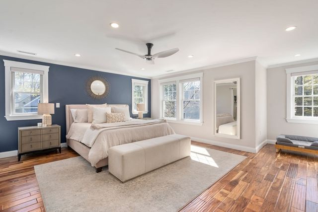 6 Hale Place, Medfield, MA 02052