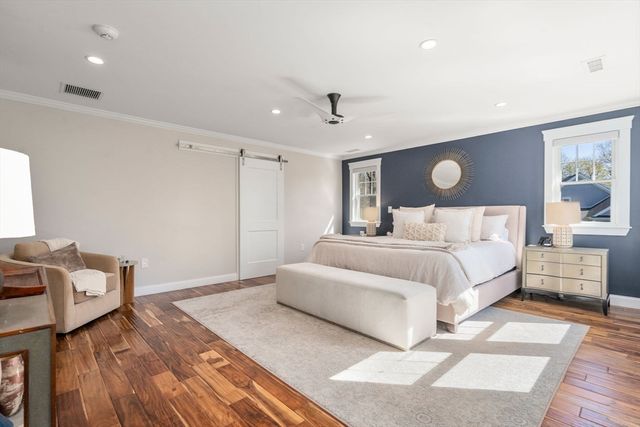 6 Hale Place, Medfield, MA 02052