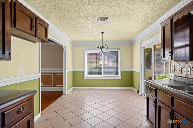 1702 Possum Trail, Harker Heights, TX 76548