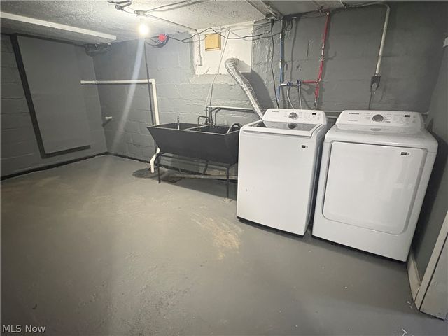 6303 Gilbert Avenue, Parma, OH 44129