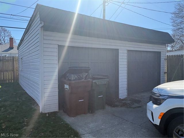 6303 Gilbert Avenue, Parma, OH 44129