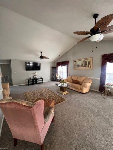 2002 Gunston DR, Suffolk, VA 23435