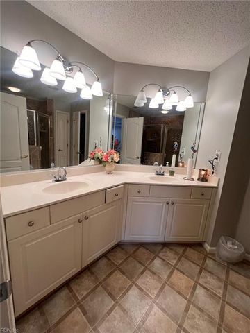 2002 Gunston DR, Suffolk, VA 23435